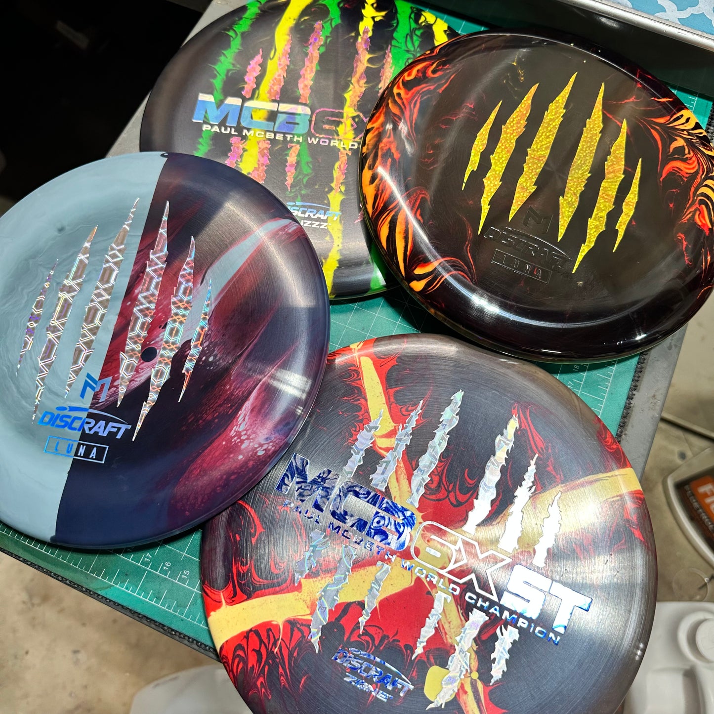 Mystery Dye Box - 3 Discs